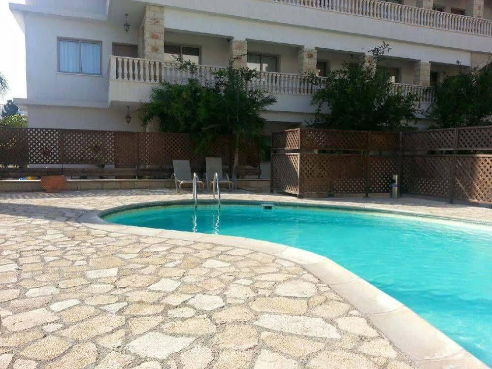 King'S Holiday Apartments Paphos Buitenkant foto